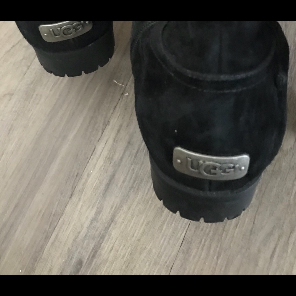 Like new comfortable UGG Boots ( like new)